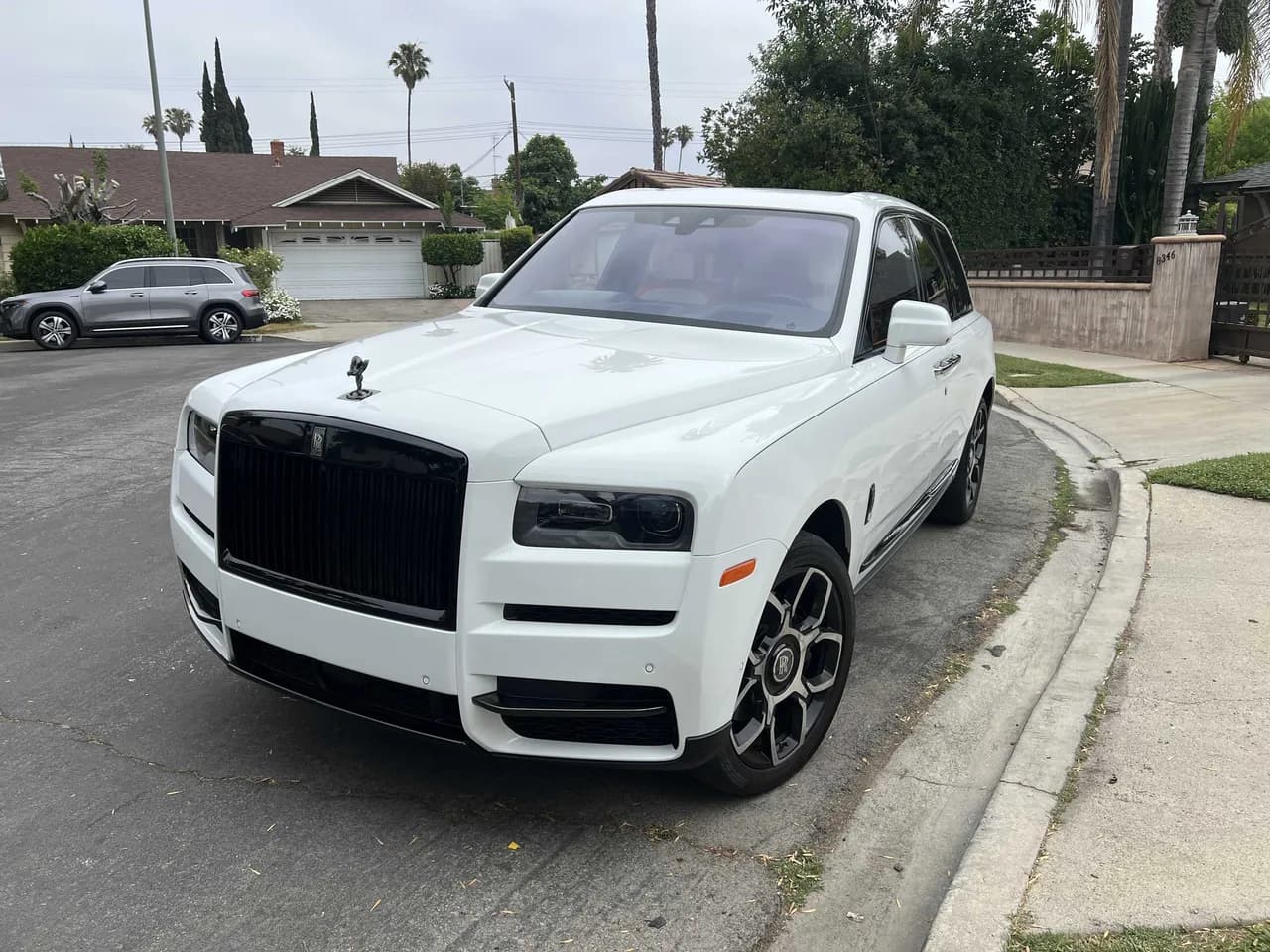 Rolls-Royce Cullinan White exterior for wedding car rental in Beverly Hills, CA Rolls-Royce Cullinan White exterior for wedding car rental in Beverly Hills, CA