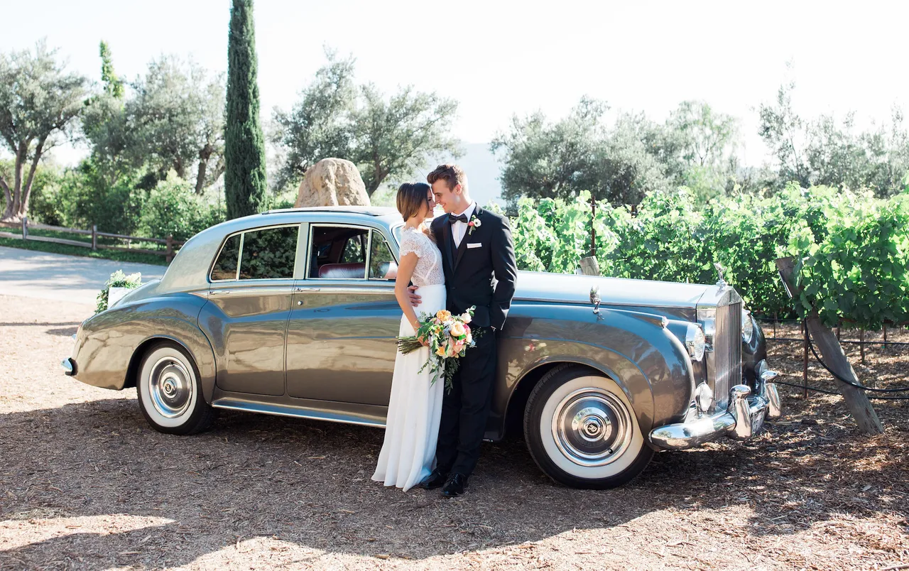 1958 Silver Rolls-Royce Silver Cloud I exterior, photo 4 for wedding car rental in Tehachapi, CA