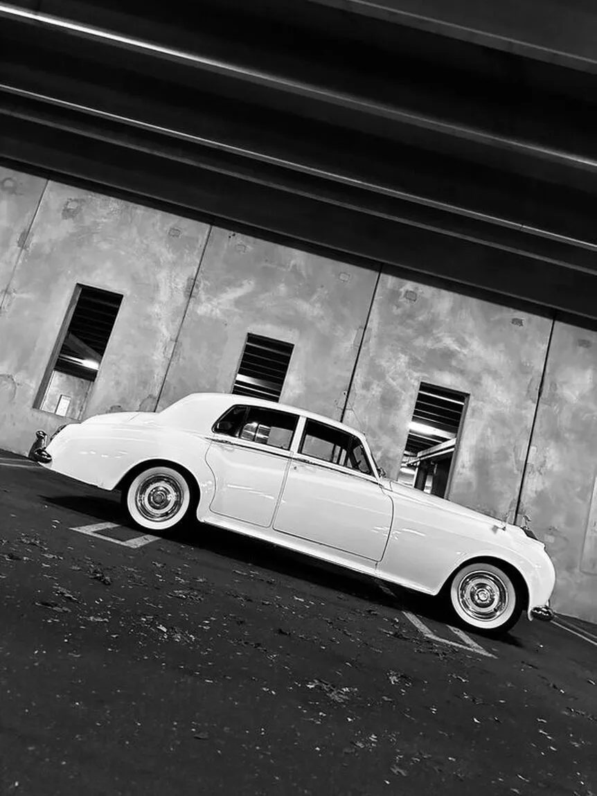 1959 Rolls Royce Silver Cloud exterior, photo 5 for wedding car rental