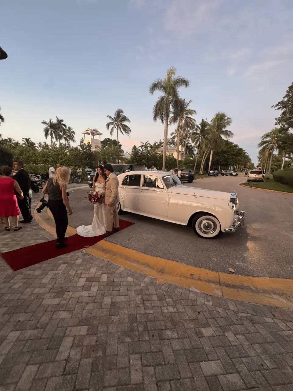 White 1960 Rolls-Royce Silver Cloud exterior, photo 8 for wedding car rental in Glades County, FL White 1960 Rolls-Royce Silver Cloud exterior, photo 8 for wedding car rental in Glades County, FL