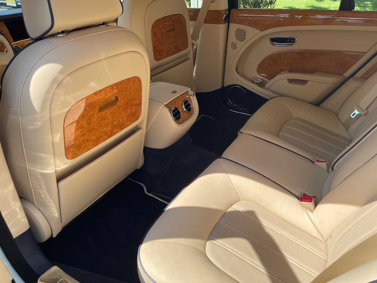 Bentley Mulsanne interior for wedding car rental in East Islip, NY