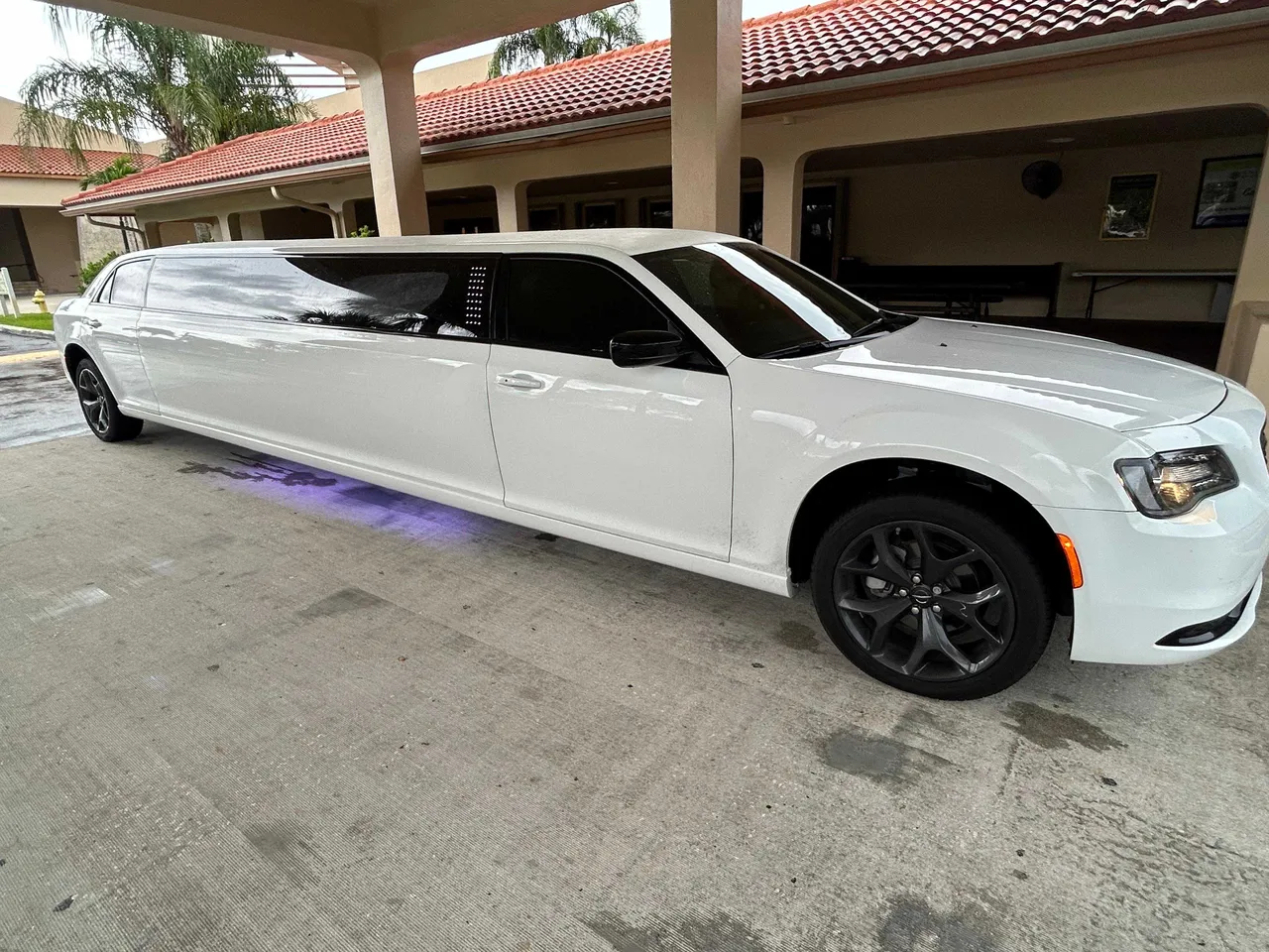 Black C300 Limousine for limo rental