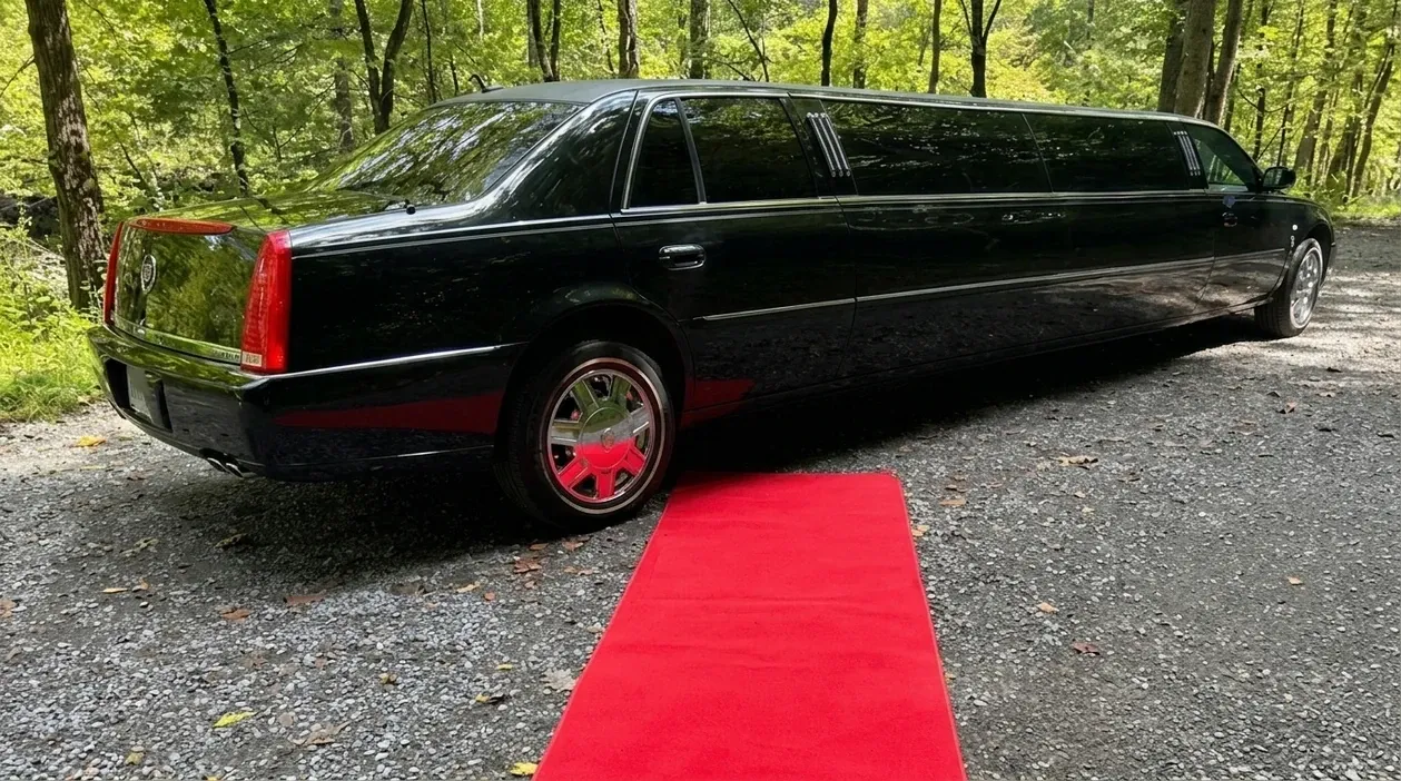 Cadillac Stretch Limousine Cadillac Stretch Limousine on offer
