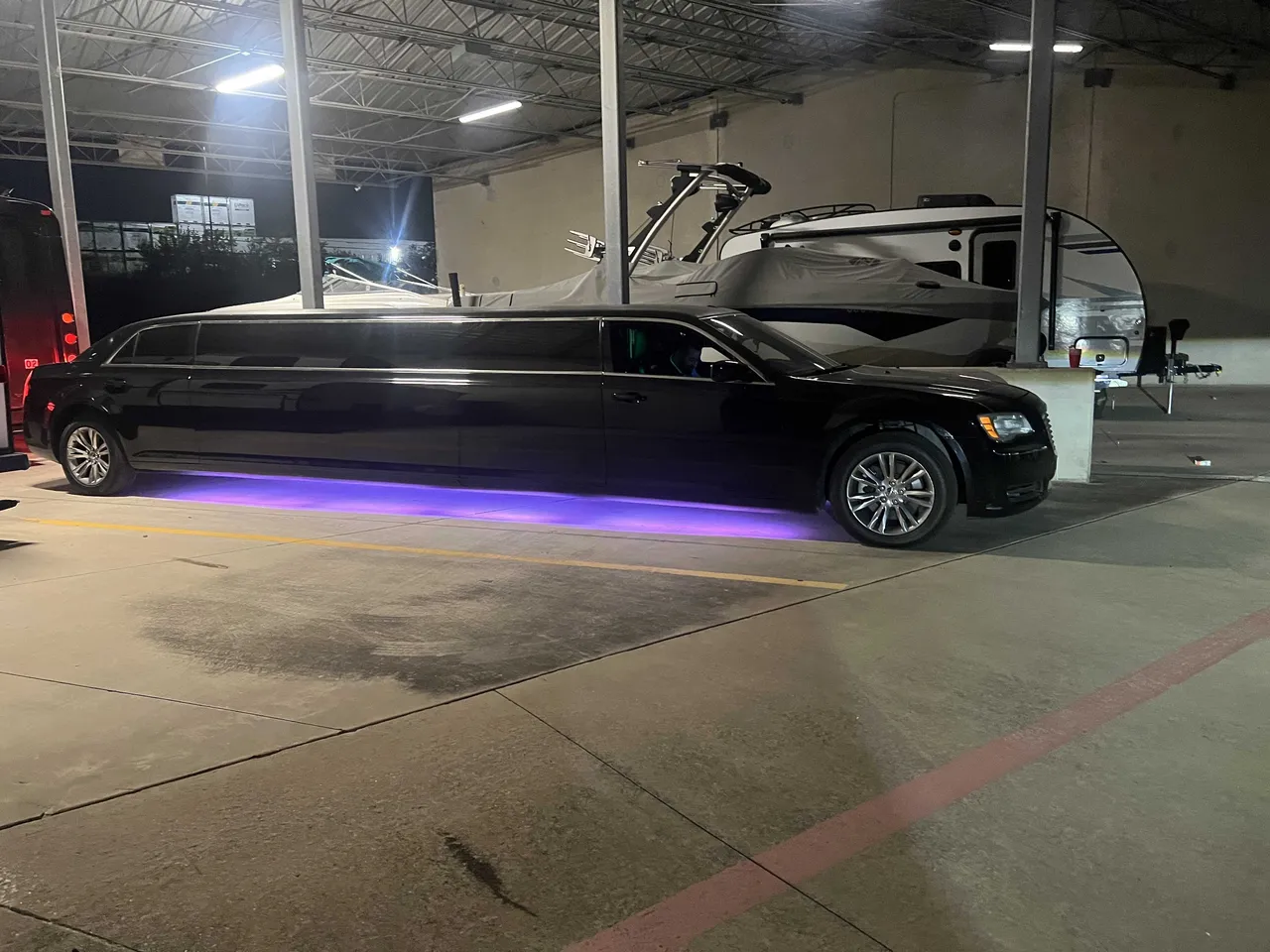Black Chrysler Limo for prom car rental
