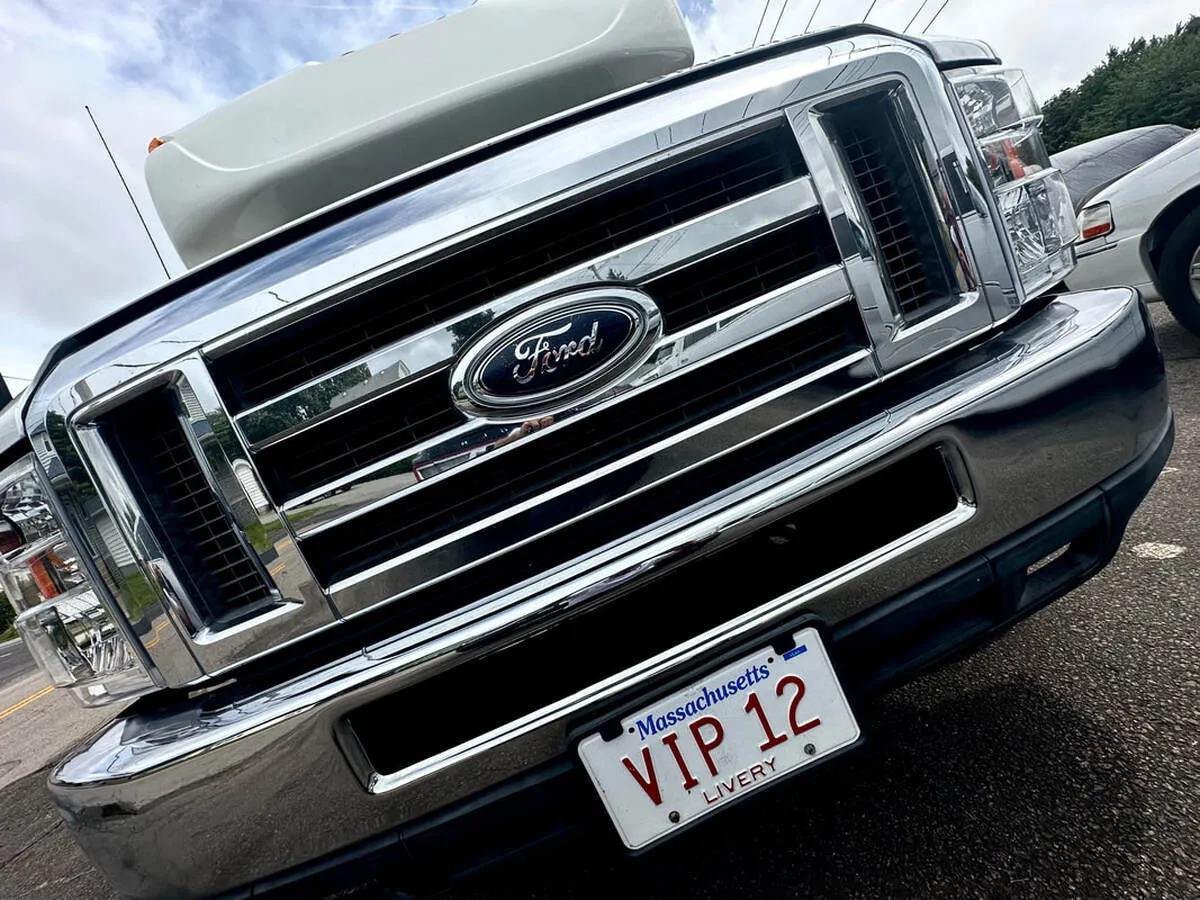 Detail view: Ford E-450 Series Party Bus