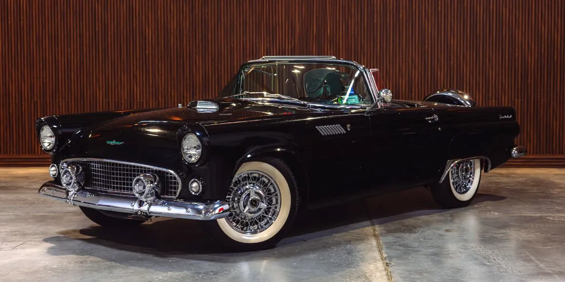 Ford Thunderbird Black Ford Thunderbird Black with convertible roof for wedding car rental