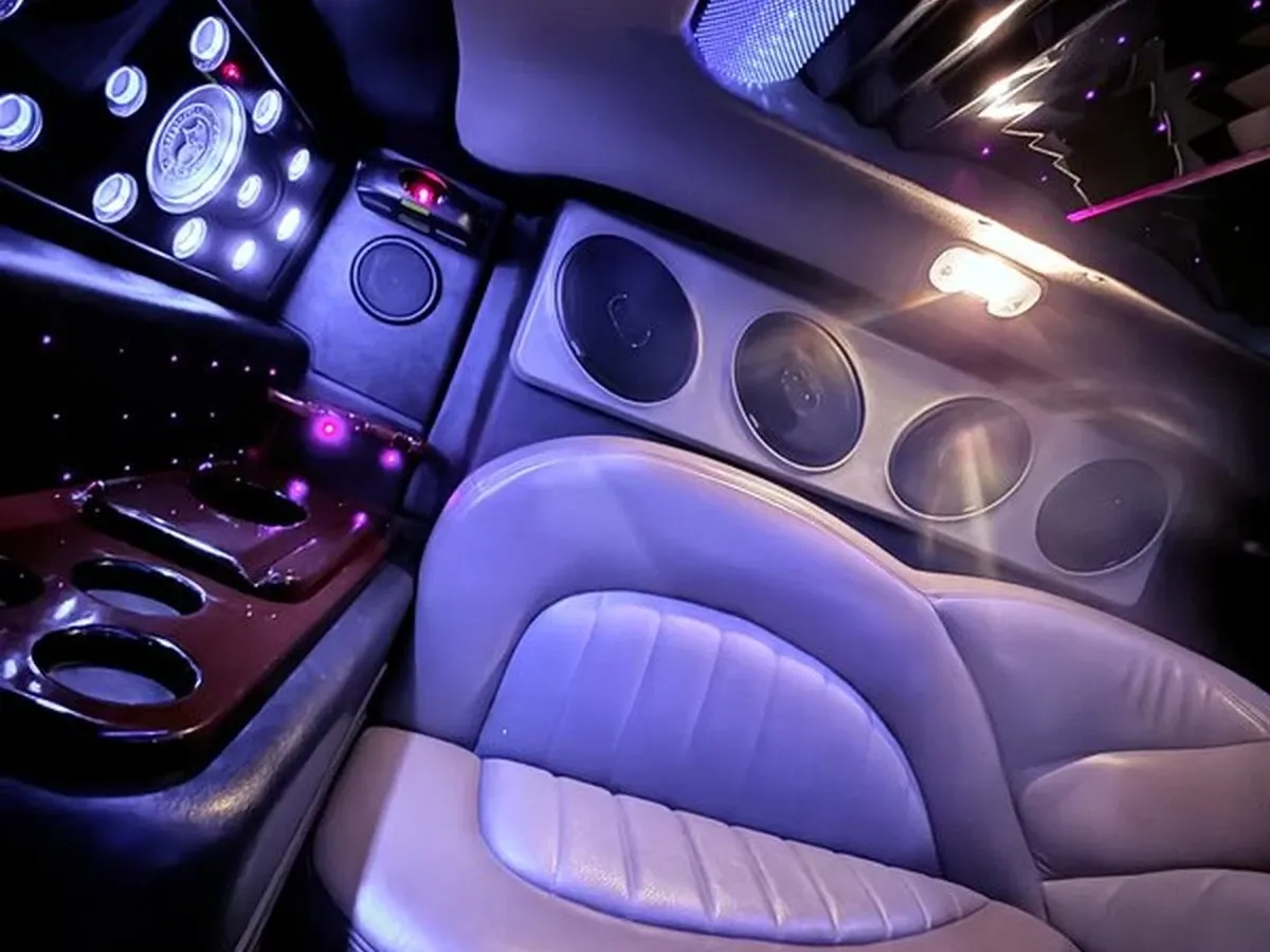 White H2 Hummer; view 8