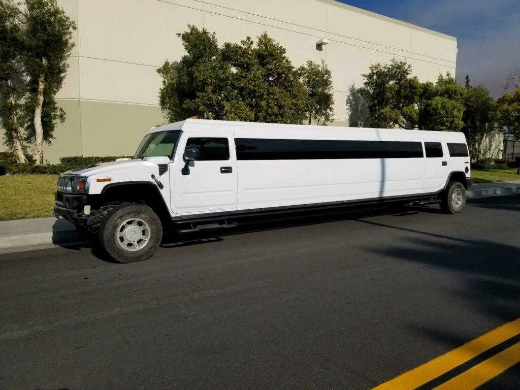 White Hummer Limo for hummer limo rental