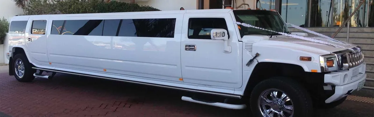 White Hummer Limo for hummer limo rental