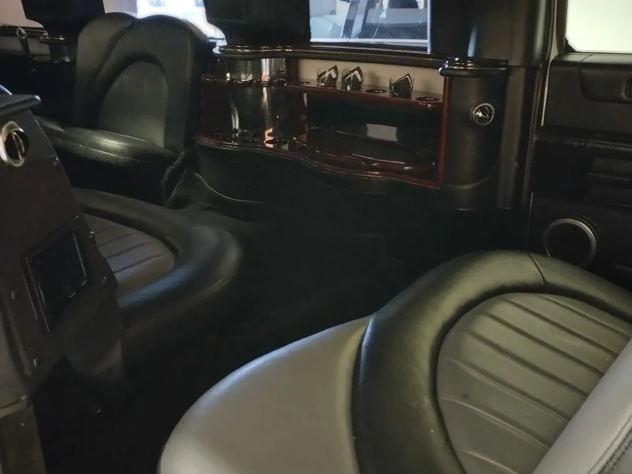 Hummer Limousine White Hummer Limousine on offer