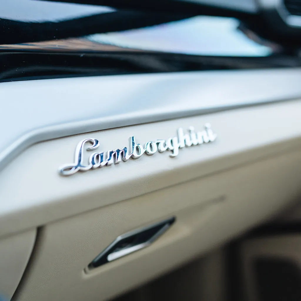 White Lamborghini Urus Omnino Albus, photo 11 for wedding car rental in Rockville, MD White Lamborghini Urus Omnino Albus, photo 11 for wedding car rental in Rockville, MD