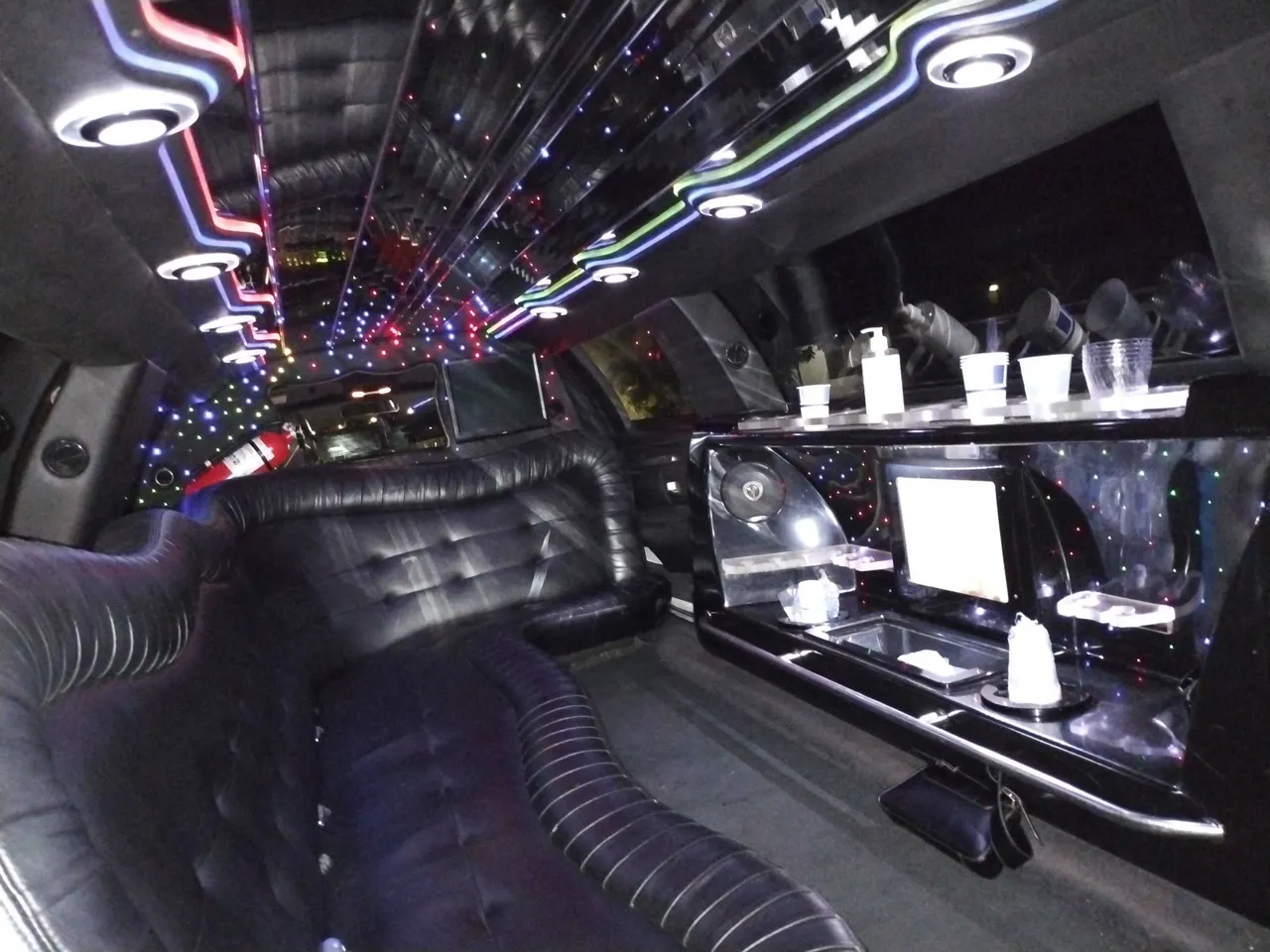 Lincoln limousine interior for limo rental in Jacumba, CA