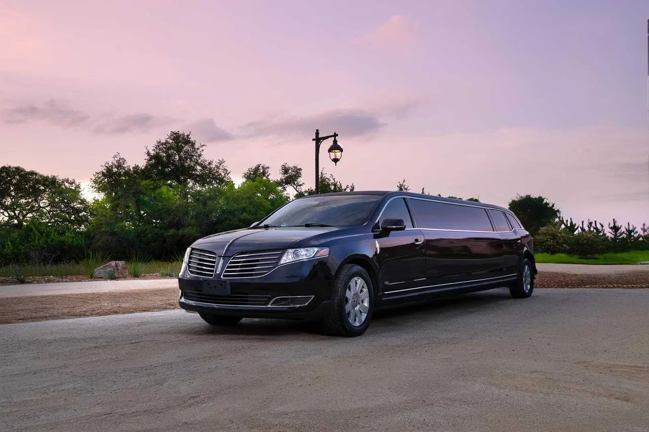 Black Lincoln MKT Limousine for limo rental