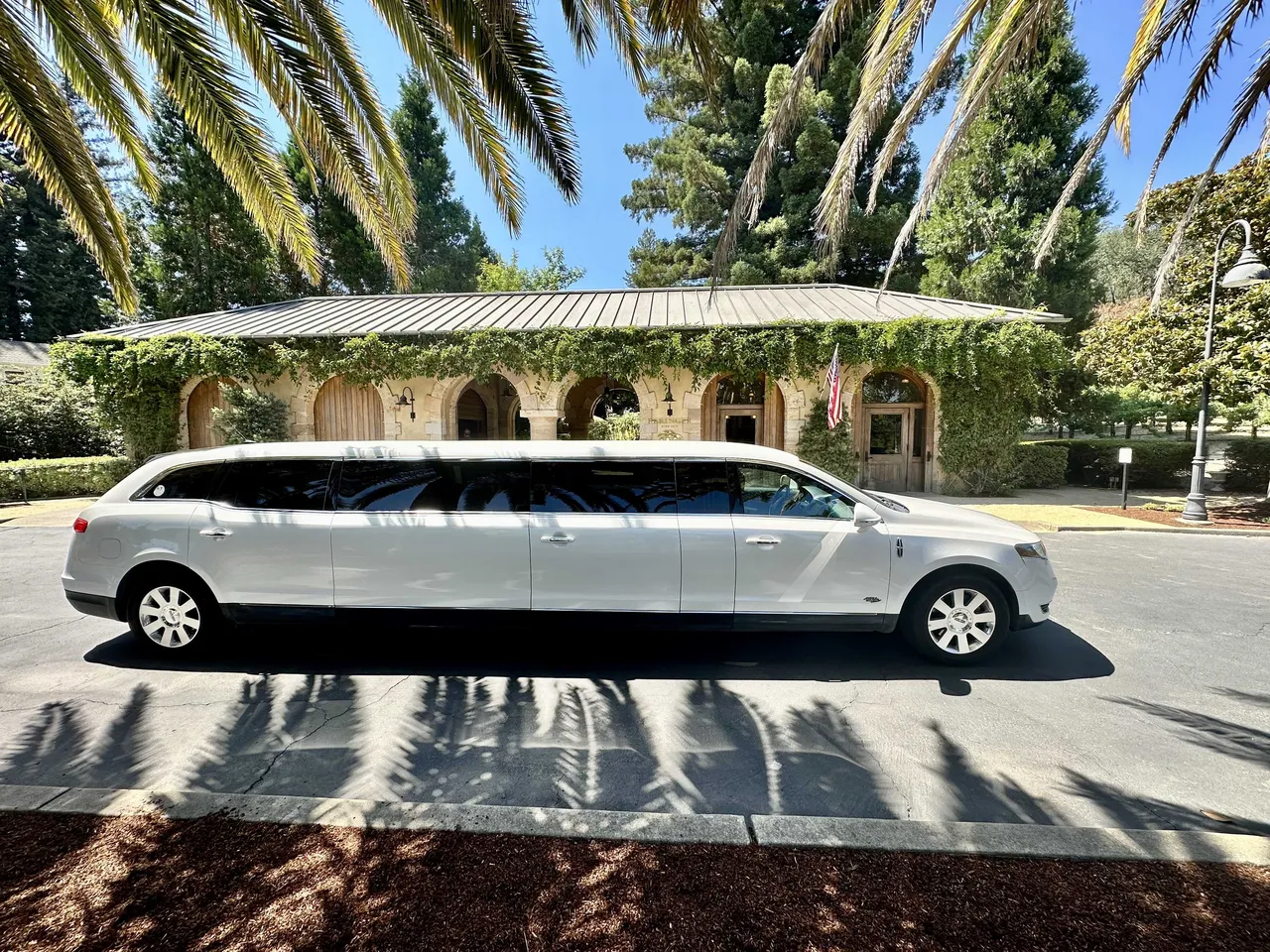 White Lincoln MKT Limo for limo rental in Davis, CA