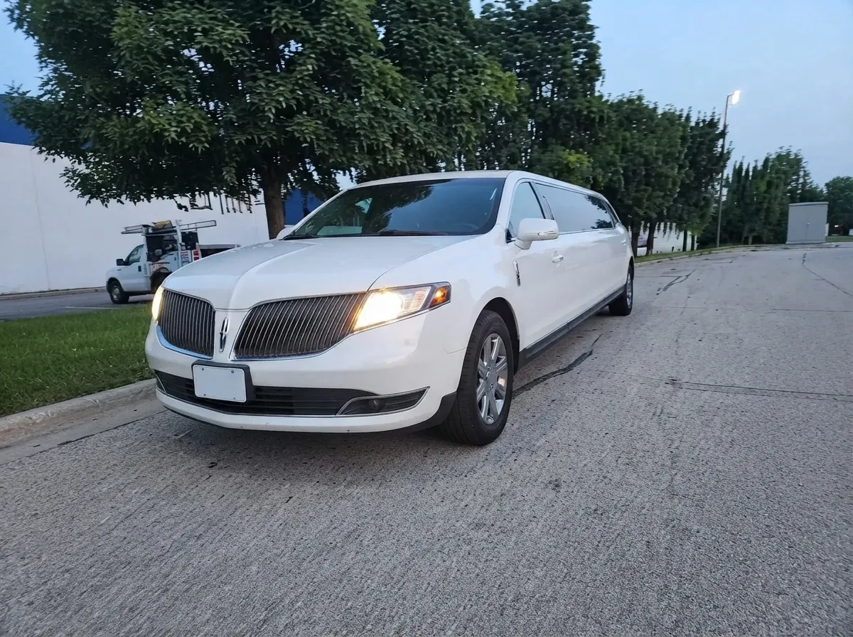 Lincoln MKT Limousine White Lincoln MKT Limousine on offer