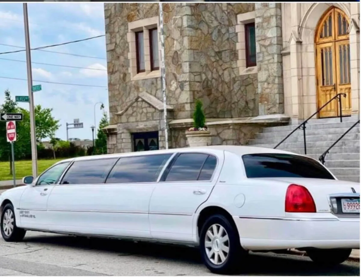 White Lincoln Town CAR Limousine #5 for limo rental in Vanceboro, ME