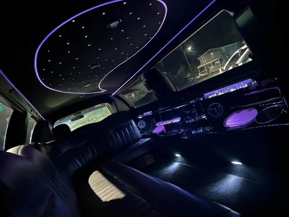 White Lincoln Town CAR Limousine #4, photo 2 for limo rental