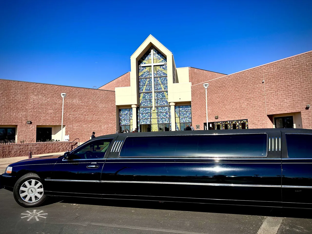 Black Lincoln Towncar Limo exterior, photo 2 for limo rental in Burson, CA