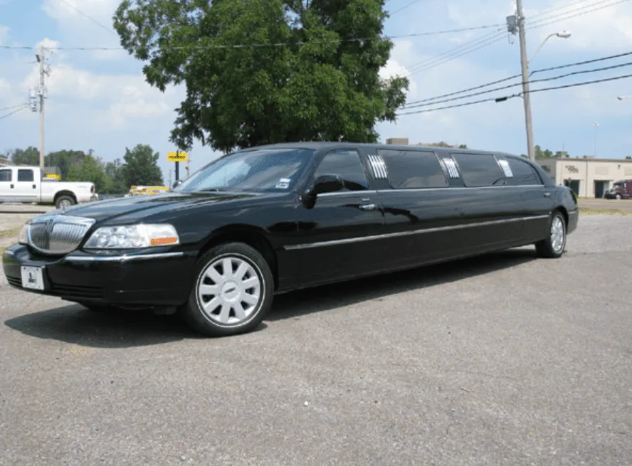 Black Lincoln Towncar Limousine for limo rental in Scott County, KY