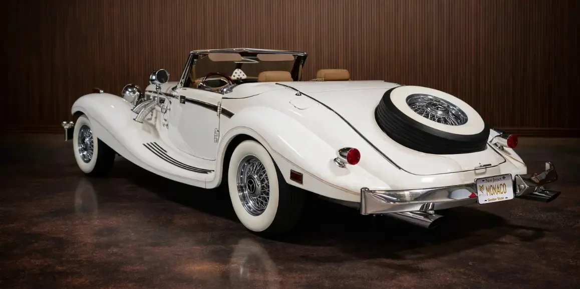White Mercedes-Benz 500K exterior with convertible roof, photo 4 for wedding car rental in Toms River, NJ White Mercedes-Benz 500K exterior with convertible roof, photo 4 for wedding car rental in Toms River, NJ