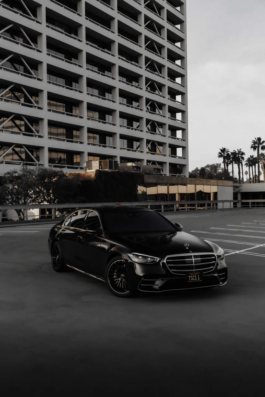 Black Mercedes-Benz S-Class exterior, photo 3 for wedding car rental in Beverly Hills, CA