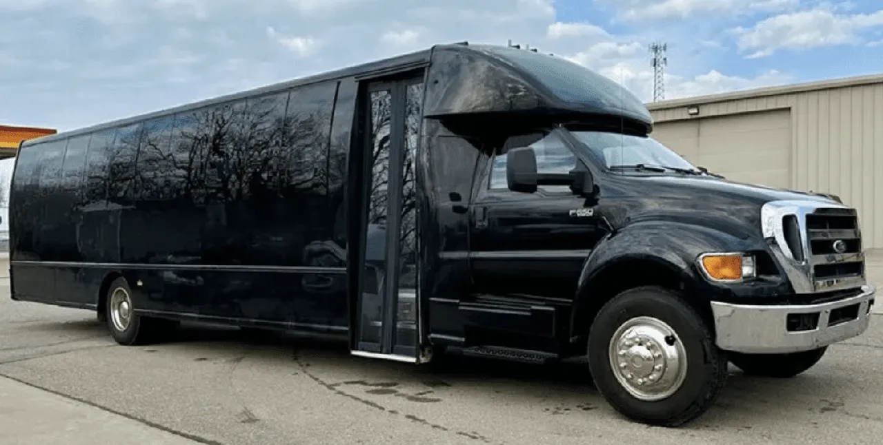 20 Passenger Party Bus Black 20 Passenger Party Bus with tinted windows for party bus rental