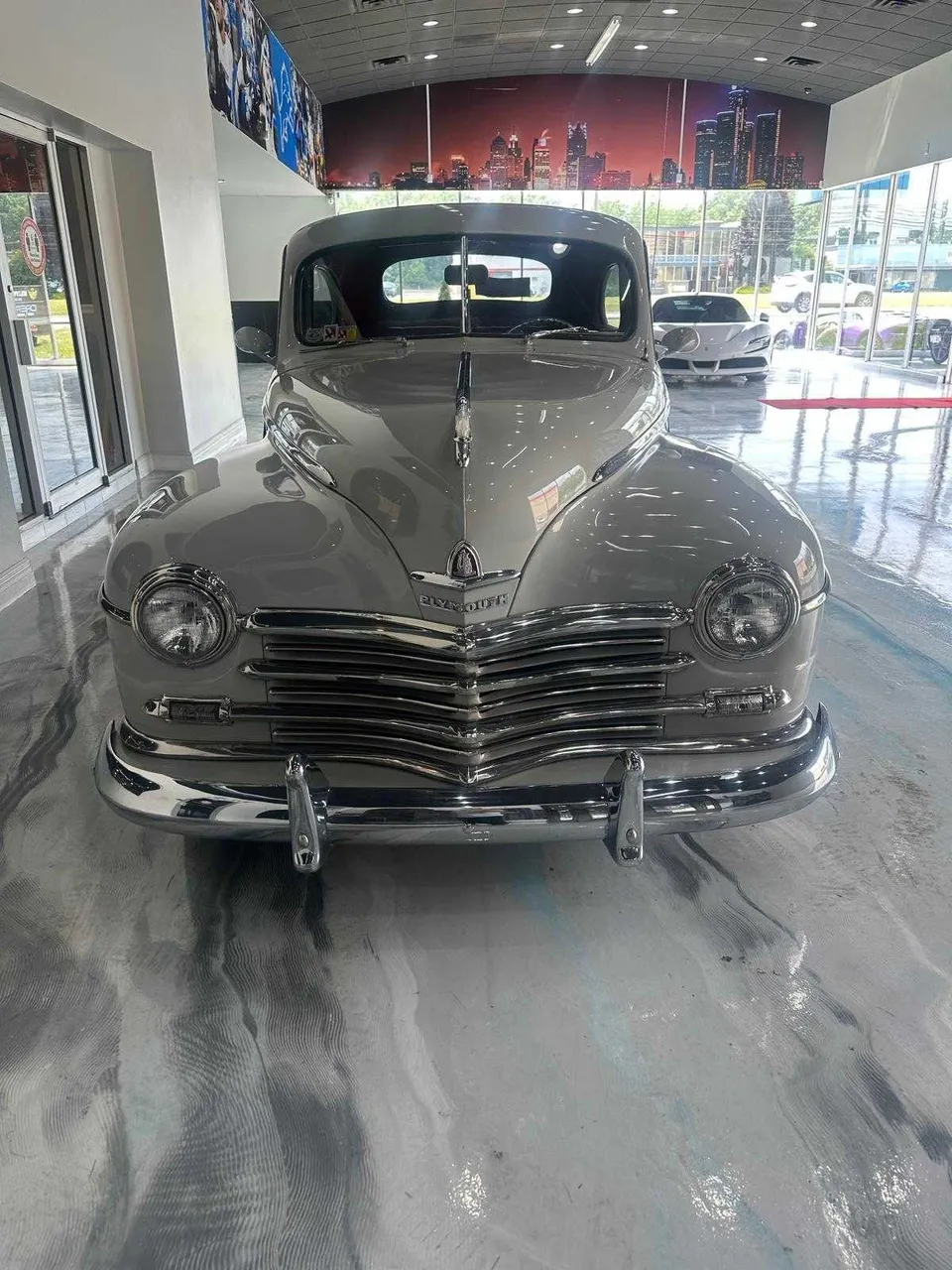 Silver Plymouth Classic exterior, photo 2 for wedding car rental Silver Plymouth Classic exterior, photo 2 for wedding car rental