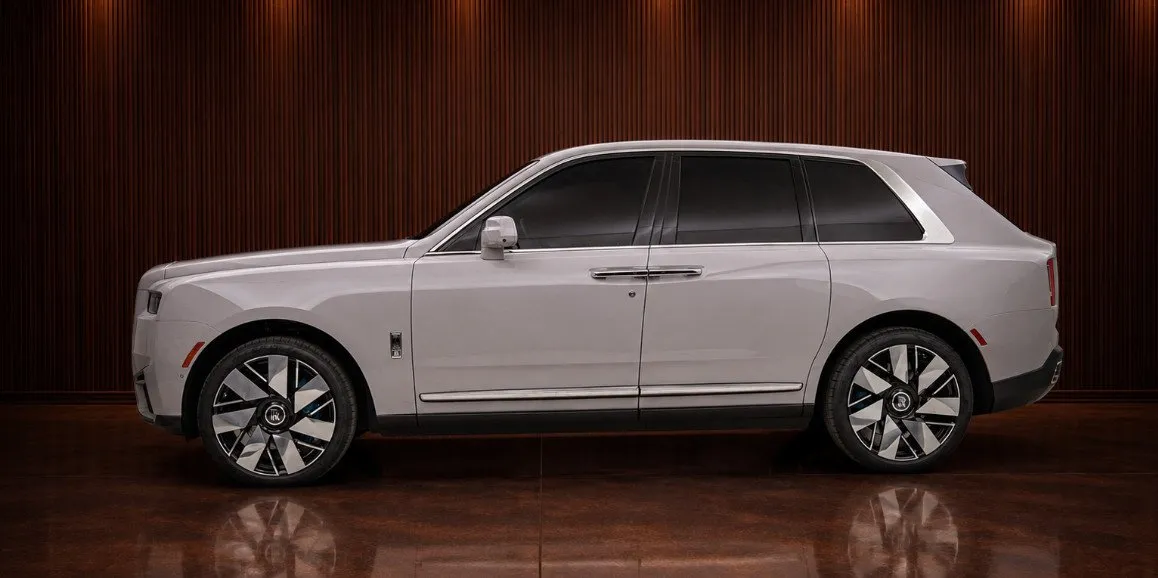 Silver Rolls-Royce Cullinan for wedding car rental in Nassau County, NY Silver Rolls-Royce Cullinan for wedding car rental in Nassau County, NY