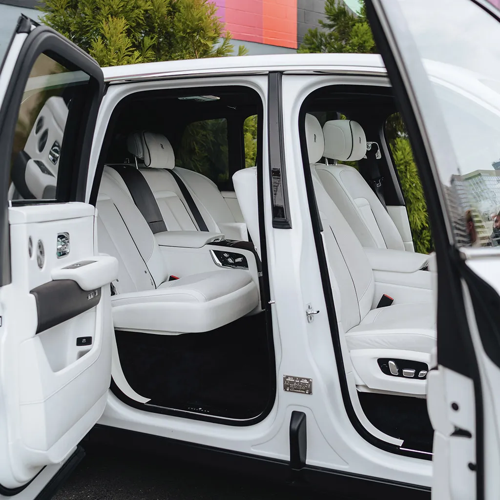 Rolls-Royce Cullinan with All White Interior, photo 5 for limo rental in Rockville, MD