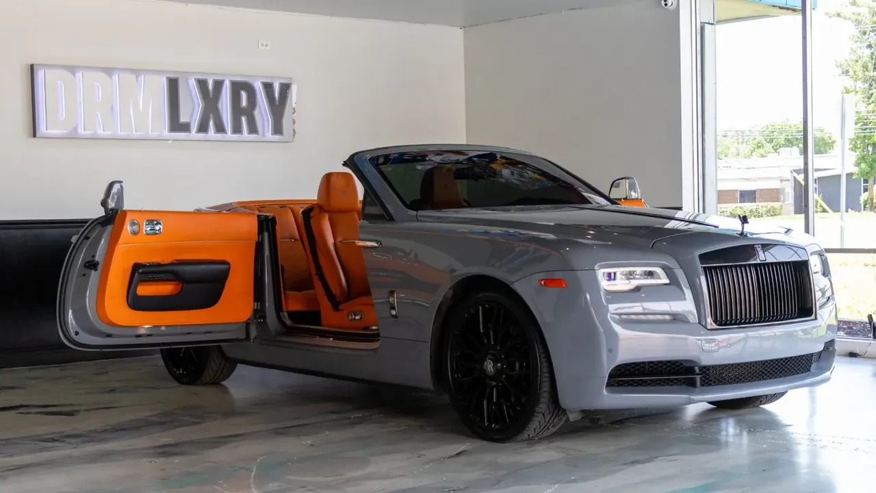 Rolls-Royce Dawn for wedding car rental in Southfield, MI Rolls-Royce Dawn for wedding car rental in Southfield, MI