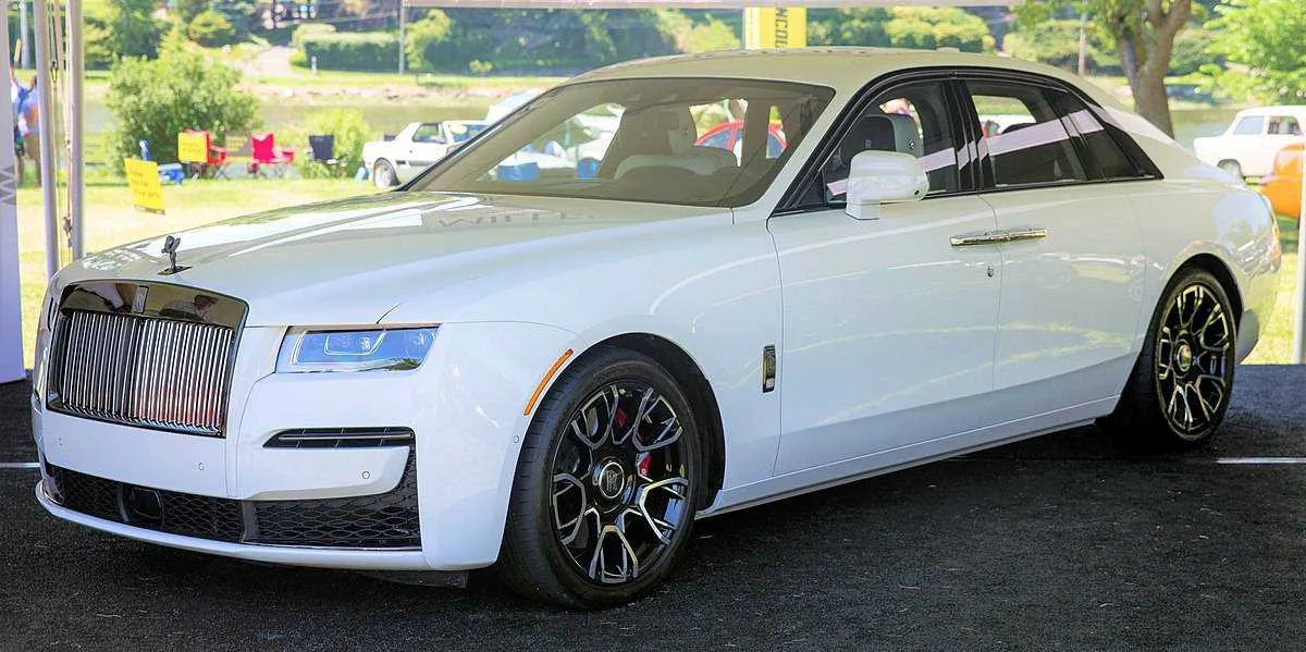 White Rolls Royce Ghost exterior for wedding car rental in Pinetta, FL