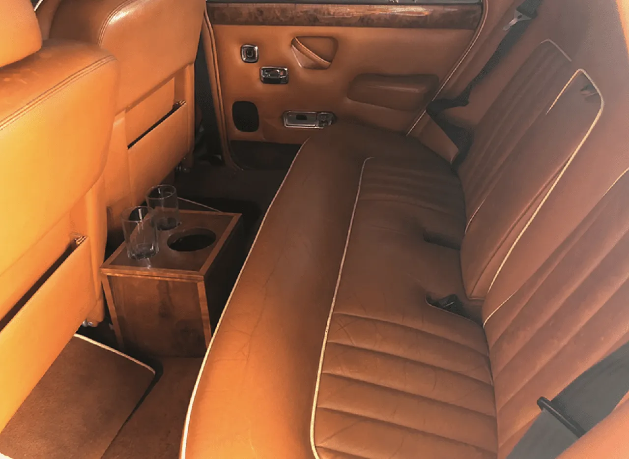 Rolls Royce Shadow interior with cup holders for wedding car rental