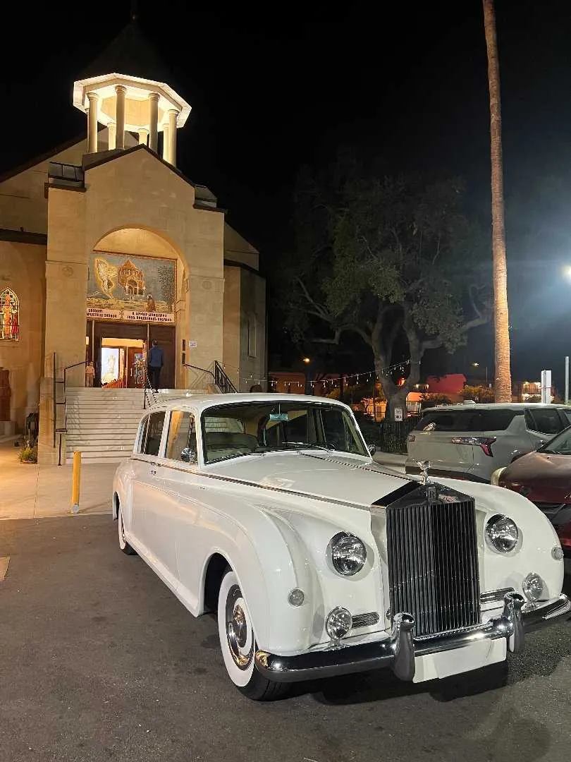 Rolls-Royce Silver Cloud white exterior for wedding car rental in Burbank, CA