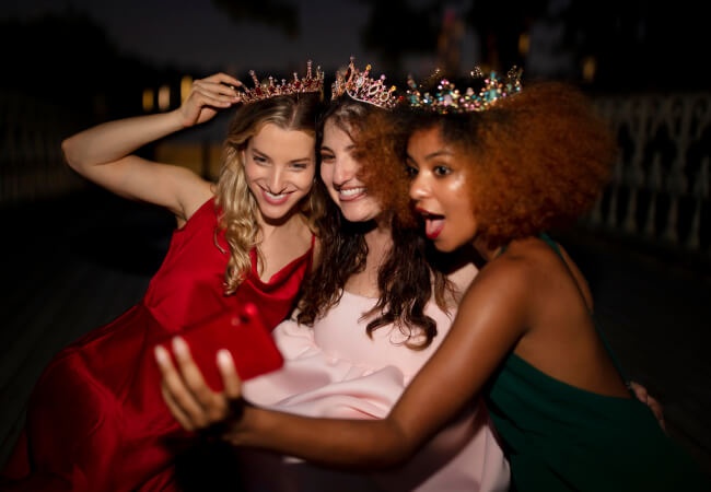 Book stylish stretch limos perfect for weddings, proms, events, or nights out.